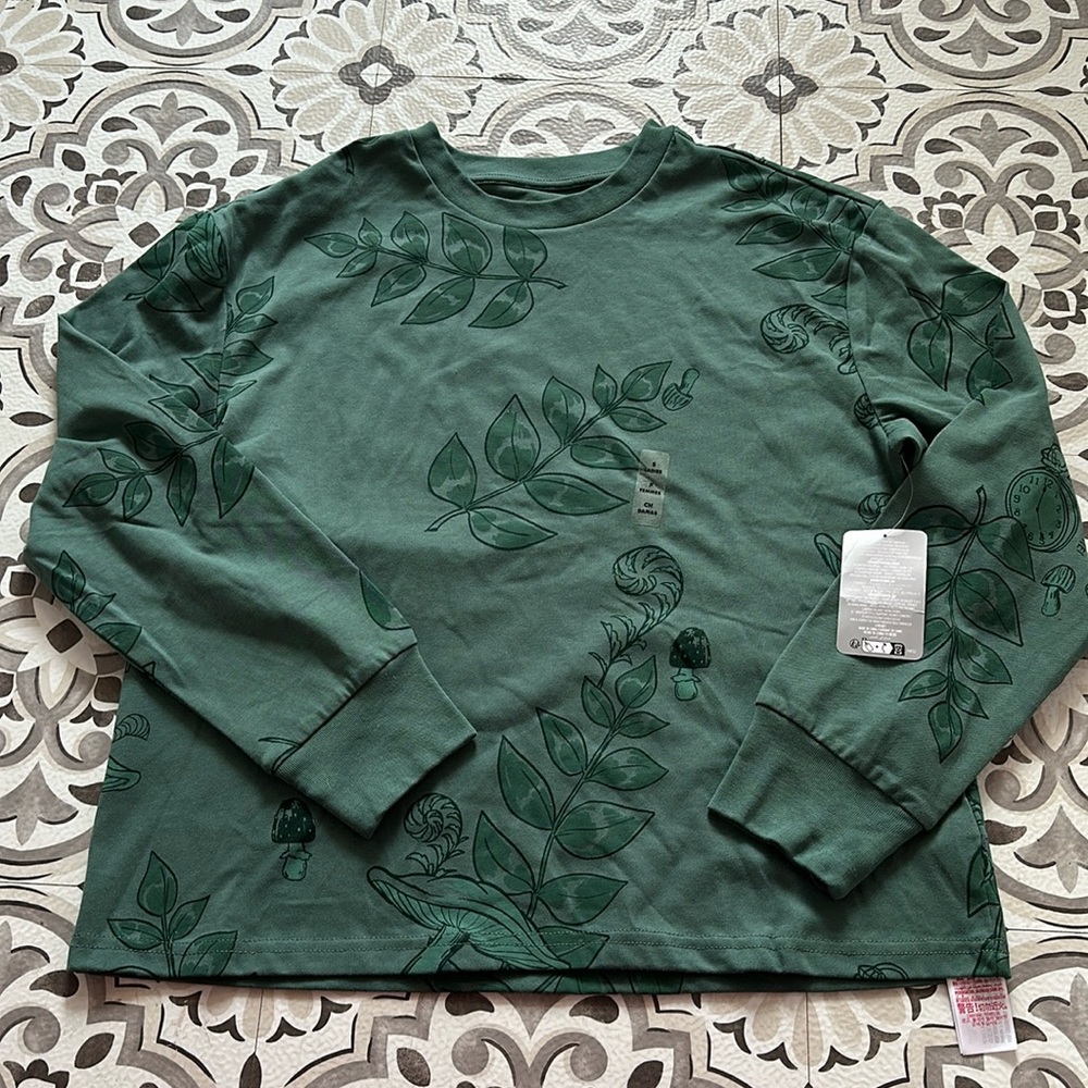 Alice in wonder land sweater